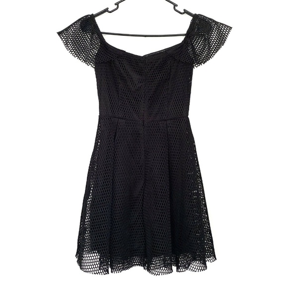 Missguided Black Cut Out Off The Shoulder Dress - Picture 5 of 8